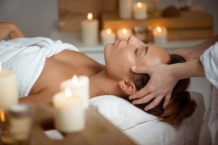 Khách hàng trải nghiệm dịch vụ spa chăm sóc da và sắc đẹp chuyên sâu tại Cham Riverside Đà Nẵng