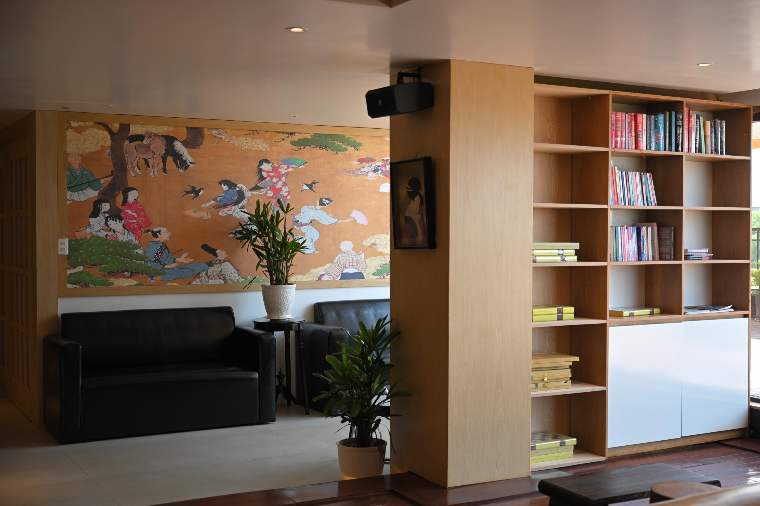 Library Cham Riverside